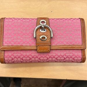 Coach pink wallet